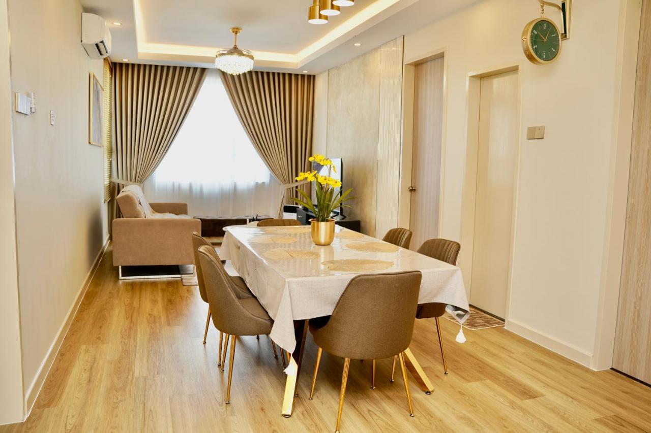 קואלה טרנגאנו Casa Callisto Homestay - New Seaview With Pool 3Br Apartment Ladang Tanjung מראה חיצוני תמונה